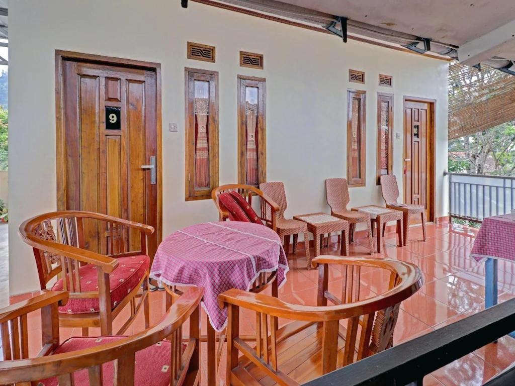 Adinda Homestay Lembang Extérieur photo